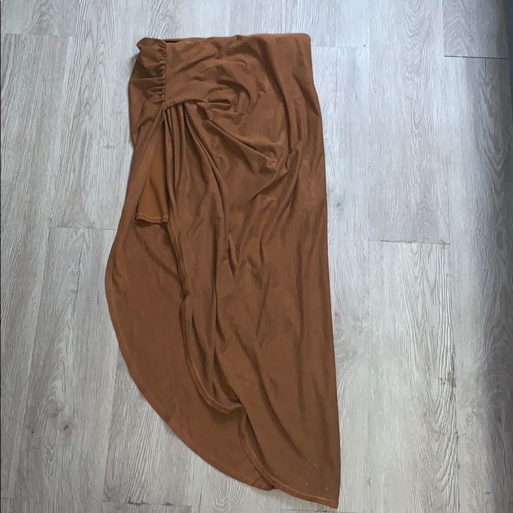 Asymmetrical skirt